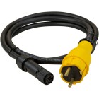 Skarvkabeln 106000c.jpg fr�n Elbutik.se visas hoprullad med gul stickpropp och svart skarvkontakt. Den korta, robusta gummikabeln anv�nds f�r att f�rl�nga str�m mellan elverktyg eller utrustning i verkstad, byggmilj� eller tillf�lliga installationer.