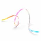 Hue Essential LEDstrip 5m visas som en flexibel ljusslinga i flera f�rger som b�js i mjuka former, vilket illustrerar anpassningsbar st�mningsbelysning, en smart l�sning som Elbutik.se erbjuder f�r moderna hem.