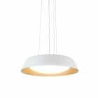 Vit Aidy LED-pendel med rund sk�rm och upph�ngning i tunna vajrar visas sv�vande, d�r ljuset sprids mjukt ned�t och skapar behaglig allm�nbelysning, en stilren armatur som Elbutik.se erbjuder f�r moderna interi�rer.