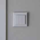 En rund takarmatur i vitt utf�rande fr�n Elbutik.se, monterad i taket f�r inomhusbruk. Namron Luna Zigbee Takarmatur LED 28W har en sl�t och modern design och ger justerbart vitt ljus via Zigbee-styrning.