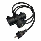 En svart skarvkabel med gul kapsling och t�cklock f�r utomhusbruk. Produkten fr�n Elbutik.se �r utformad f�r att skydda mot fukt och smuts vid tillf�lliga elanslutningar.