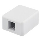 en vit Deltaco Montagebox RJ45 med ett n�tverksuttag, vinklad mot ljus bakgrund f�r tydlig produktvisning hos Elbutik.se och enkel utanp�liggande installation.