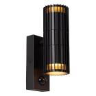 En svart v�gglampa med dubbla cylindriska ljus�ppningar �r monterad p� ett rektangul�rt v�ggf�ste med integrerad r�relsesensor. Elbutik.se erbjuder armaturen f�r automatisk upp�t- och ned�triktad belysning vid entr�er och fasader.