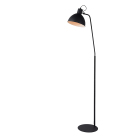 En golvlampa med svart stomme, rund fot och vinklingsbar metallsk�rm st�r mot vit bakgrund. Elbutik.se erbjuder lampan som ger riktad belysning och passar vid l�sh�rnor, soffor eller arbetsplatser.