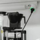 Smart Plug fr�n Plejd, modell SPR-01 (art.nr 1377740), med 16A kapacitet. Styrs tr�dl�st via app � smart hem-l�sning fr�n Elbutik.se.
