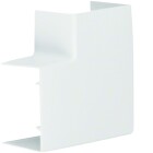 en vit Hager LF L-vinkel 40x60mm frilagd mot ljus bakgrund. Den L-formade h�rndelen, som s�ljs av Elbutik.se, anv�nds f�r en prydlig och skyddad kabeldragning d�r kabelkanaler beh�ver vinklas.