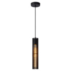 Lucide Lionel 1L Pendel E27 Svart visas framifr�n med rund takk�pa, l�ng svart kabel och smal cylindrisk pendel mot vit bakgrund. Elbutik.se erbjuder den stilrena lampan f�r riktad belysning �ver mindre bord eller ytor.
