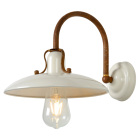 Lucide R�mer V�gglampa E27 Beige visas fr�n sidan med rund v�ggplatta, b�jd m�rk arm och bred beige lampsk�rm �ver en synlig ljusk�lla. Elbutik.se erbjuder den dekorativa v�gglampan f�r st�mningsfull belysning inomhus.